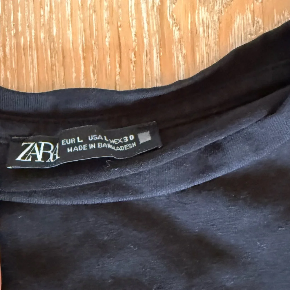 Zara black crop top tee - Picture 2 of 3